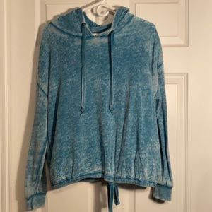 Beachy cropped hoodie